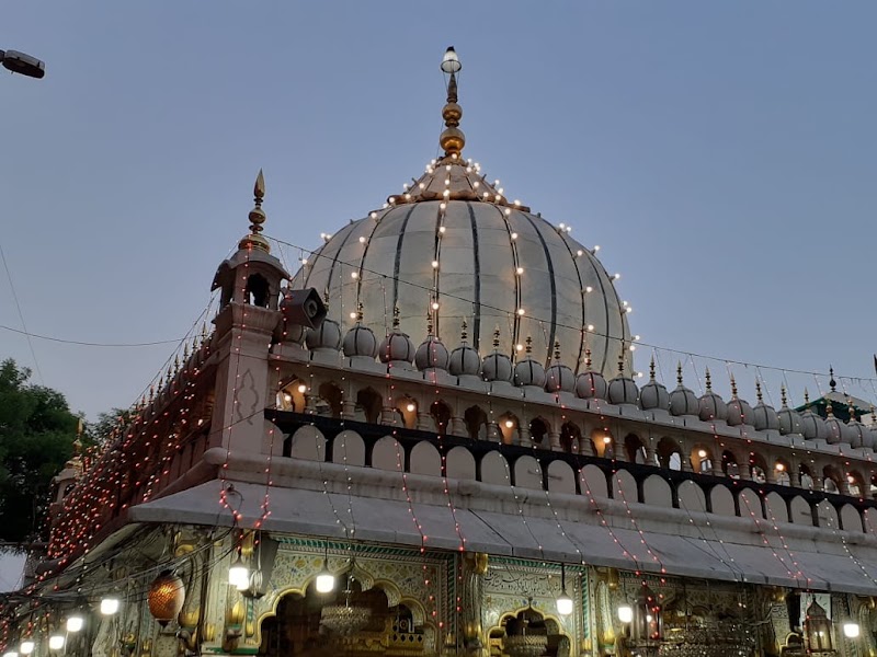 Dargah Nizamuddin Aulia - Dargah Nizamuddin Aulia B-27, Nizamuddin, Nizammudin West Slum, Nizamuddin West, New Delhi, Delhi 110013, India