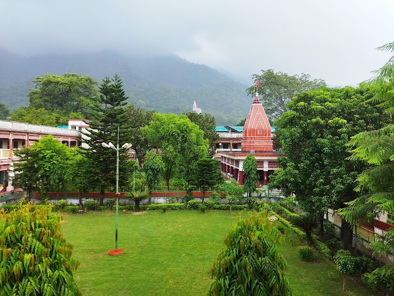 Gita Bhawan - Gita Bhawan Swargashram Rd, Swarg Ashram, Rishikesh, Uttarakhand 249304, India
