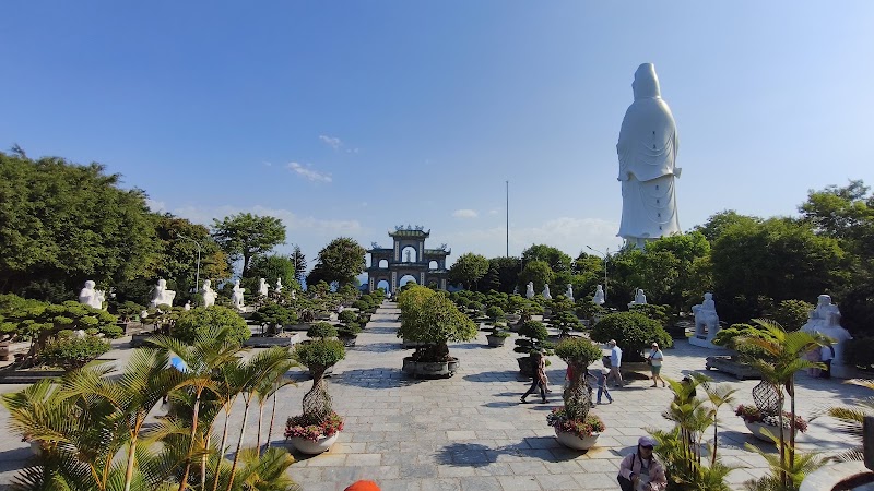 Cổng Chùa Linh Ứng - Cổng Chùa Linh Ứng, 472H+435 Vườn Lâm Tỳ Ni, Hoàng Sa, Sơn Trà, Đà Nẵng, Vietnam