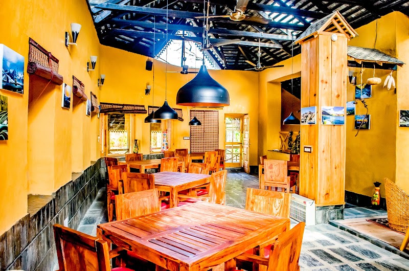 Bhambri – A Riverside Café by Prakriti Aalay Resort - Bhambri – A Riverside Café by Prakriti Aalay Resort Prakriti Aalay Resort, Sukar Khas, Dharamshala, Himachal Pradesh 176215, India