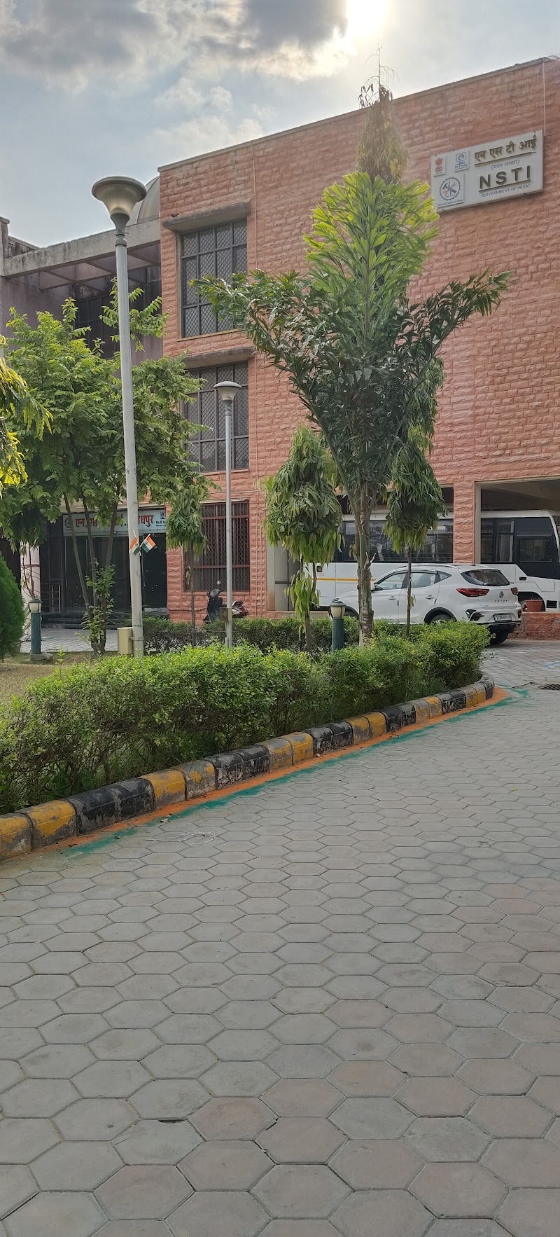 Room rent - Room rent, 7X2W+QV7, Heavy Industrial Area Phase II, Basni, Jodhpur, Jodhpur-South (M Corp.), Rajasthan 342011, India