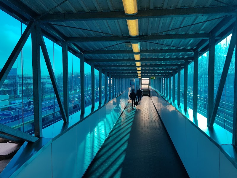 P+R Slinge - P+R Slinge, Slinge 763, Metro, 3086 NJ Rotterdam, Netherlands