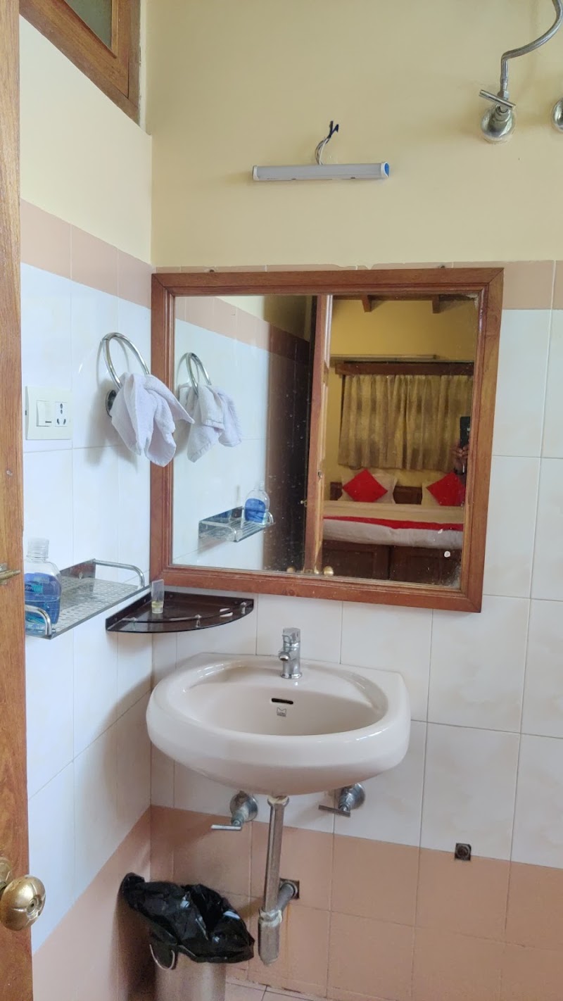 Hotel HighWinds - Hotel HighWinds Pine Mount Ridge, near Lady Hydari Park Barik, Lachumiere, Shillong, Meghalaya 793004, India