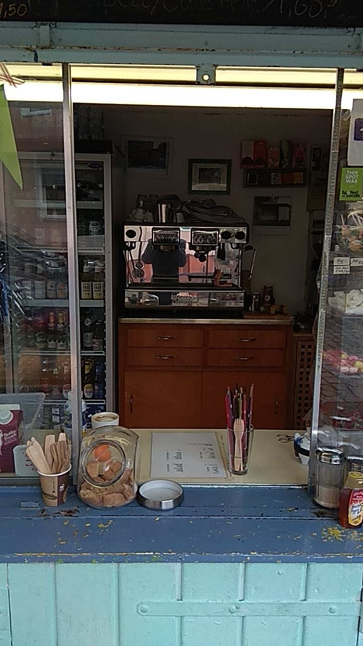 Büdchen am Nikolausplatz - Büdchen am Nikolausplatz, Remigiusstraße 59, 50937 Köln-Lindenthal, Germany