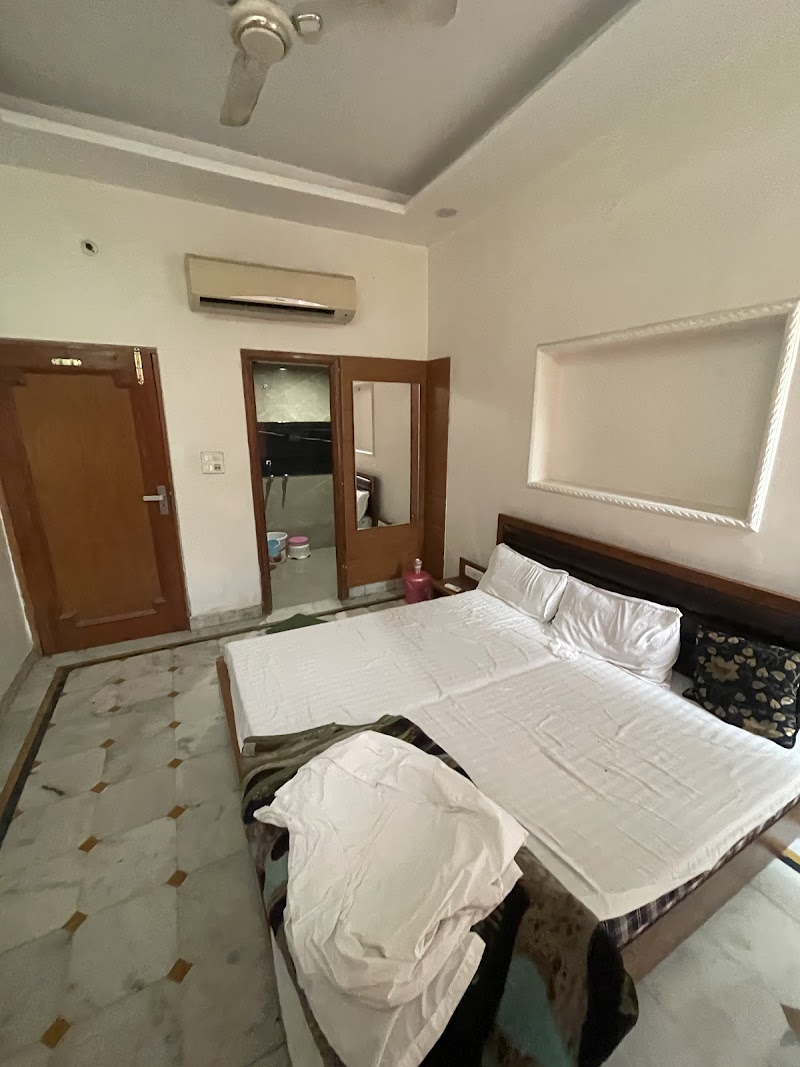 Hotel Heritage Inn - Hotel Heritage Inn, Baba Attal Road, beside World Famous Golden Temple, Atta Mandi, Katra Ahluwalia, Amritsar, Amritsar Cantt., Punjab 143006, India