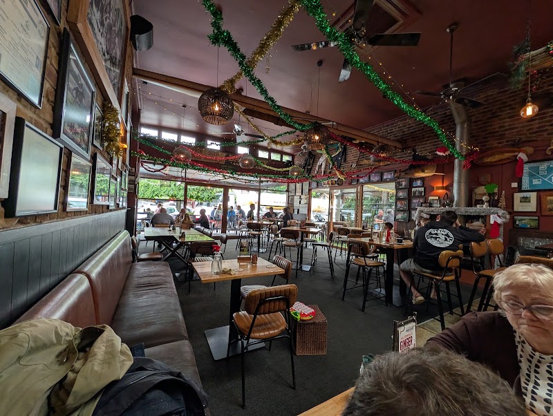 Redoubt Bar & Eatery - Redoubt Bar & Eatery 48 Broadway, Matamata 3400, New Zealand
