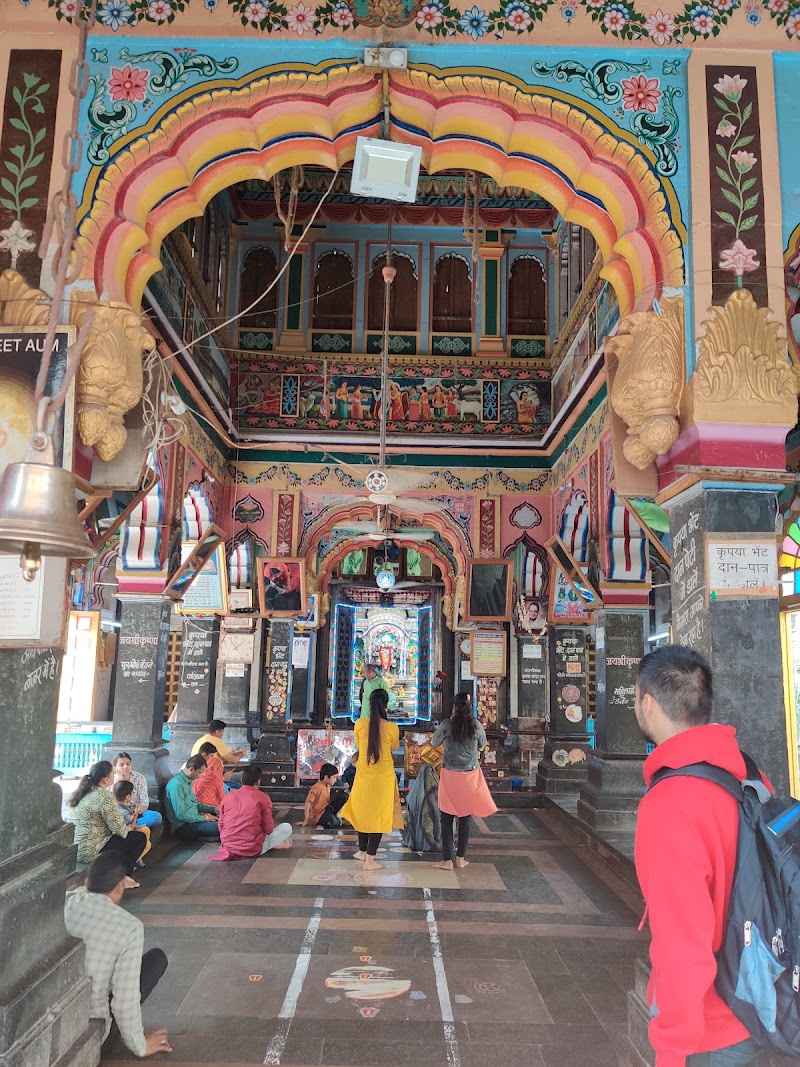 Shri Dwarkadhish Gopal Mandir Ujjain - Shri Dwarkadhish Gopal Mandir Ujjain Mahakaal Temple, Patni Bazar, Kamri Marg, Ujjain, Madhya Pradesh 456006, India
