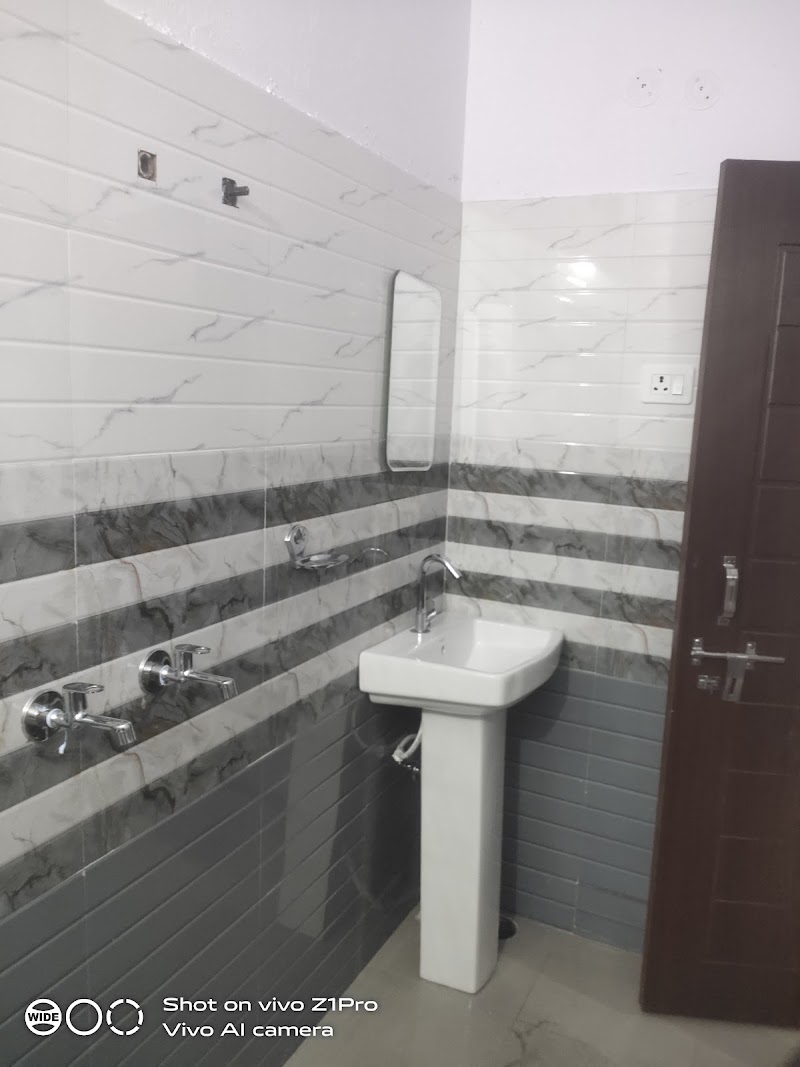 Hotel and restaurant - Hotel and restaurant, Kharadi T.Barkot d.uttarkashi S.Uttarakhand pin no 249141, Barkot, Fooldhar, Uttarakhand 249141, India