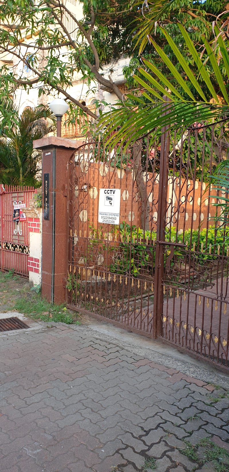Mount Blanc Apartments - Mount Blanc Apartments, 3R5C+QVC, Bandra West, Mumbai, Maharashtra 400050, India