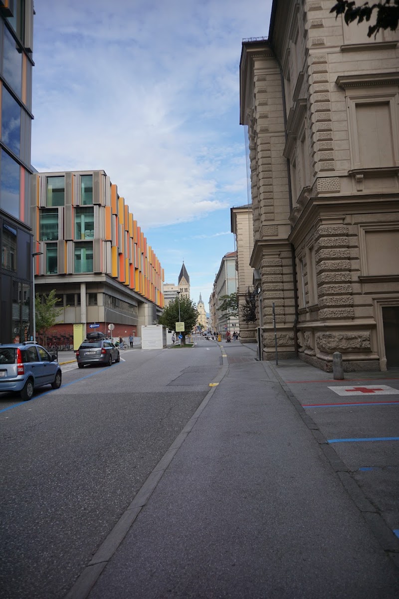 Department of Dermatology u. Venereology - Department of Dermatology u. Venereology Anichstraße 35, 6020 Innsbruck, Austria