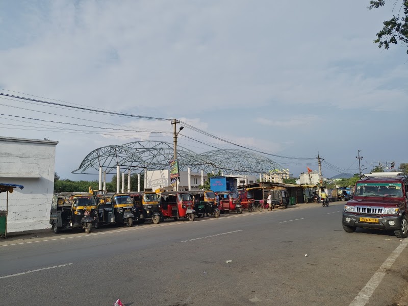Bus Stop Bhawanipatna - Bus Stop Bhawanipatna, W546+GJ3, Naktiguda, Bhawanipatna, Odisha 766001, India