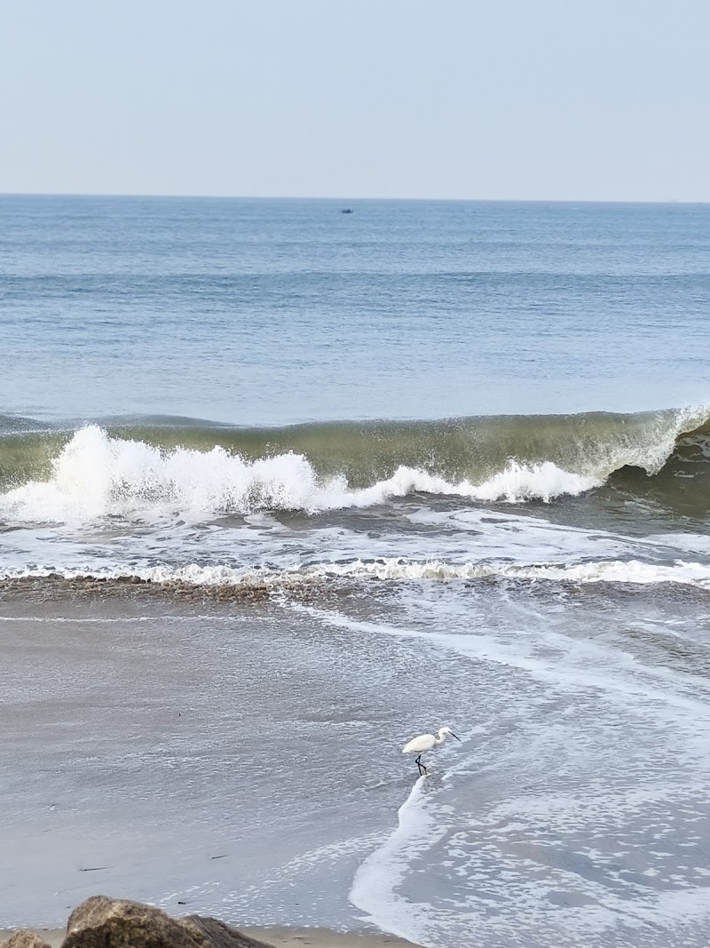 Mughadar Beach - Mughadar Beach, 6QPG+W76, Thekepuram, Kuttichira, Kozhikode, Kerala 673001, India