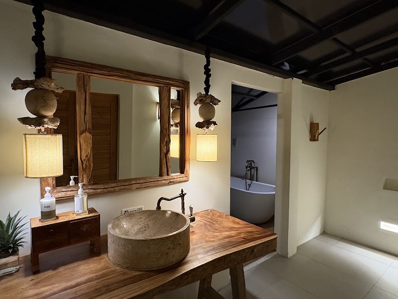 Oasis Spa (Tropical Retreat Spa, Laguna) - Oasis Spa (Tropical Retreat Spa, Laguna), 29 Moo 4 Srisoonthorn Road Bang Tao Beach, Tambon Choeng Thale, Amphoe Thalang, Chang Wat Phuket 83110, Thailand