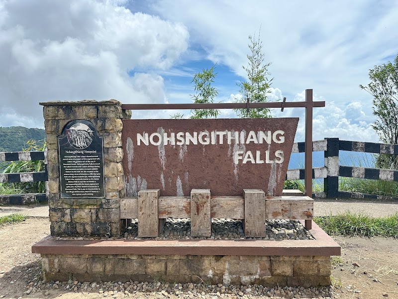 Nohsngithiang Falls View point - Nohsngithiang Falls View point, 6PQM+H2, Lad Ryngud, Meghalaya 793108, India