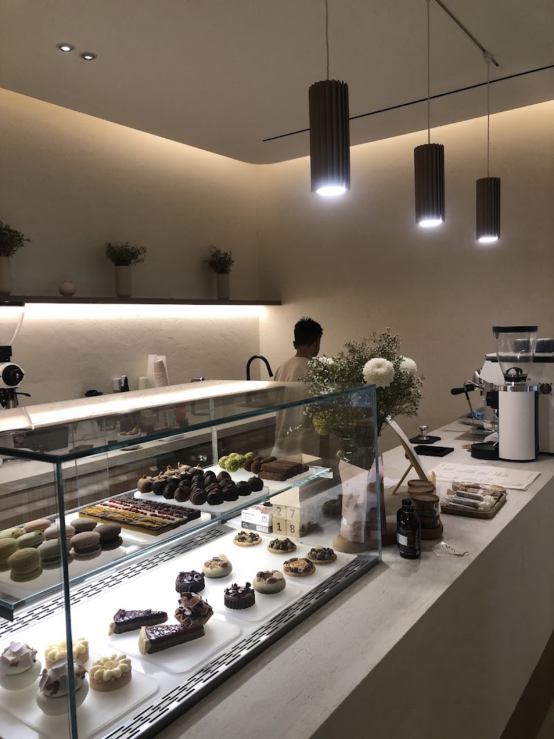 Angel Cakes Wellness Spot - Angel Cakes Wellness Spot, villa 23 - 136 Jumeira St - Jumeirah 1 - Jumeirah - Dubai - United Arab Emirates