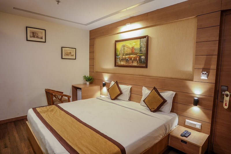 Silkhouse Premier Hotel - Silkhouse Premier Hotel 5th floor, Besides Harilal's sweets, KV complex, Bailey Rd, RPS More, Kaliket Nagar, Patna, Bihar 801503, India