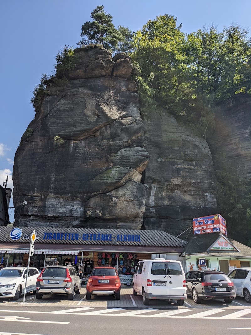 Parkoviště Hřensko - nábřeží - Parkoviště Hřensko - nábřeží, Hřensko 126, 407 17 Hřensko, Czechia