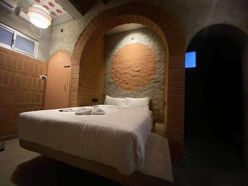 EDEN BEACH RESORT - EDEN BEACH RESORT 20, Maraimalai Adigal St, Chinna Veerampattinam, Ariyankuppam, Puducherry 605007, India