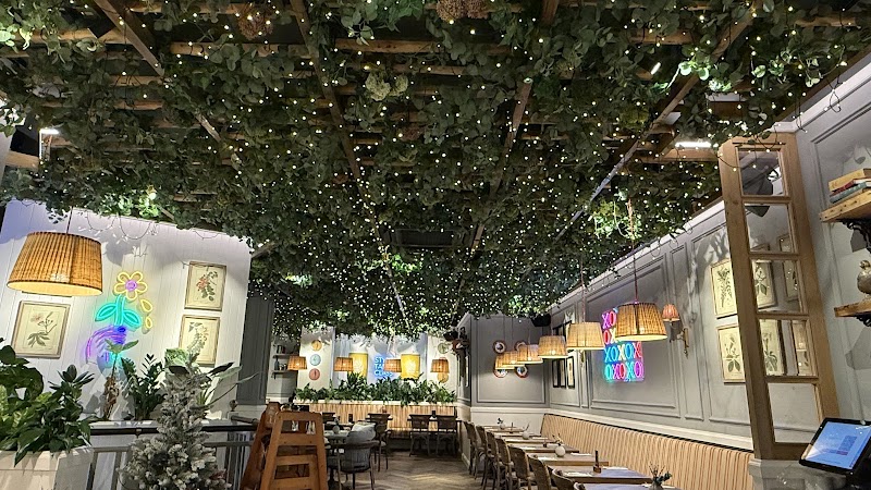 L'ETO Covent Garden - L'ETO Covent Garden, 138 Long Acre, London WC2E 9AA, UK