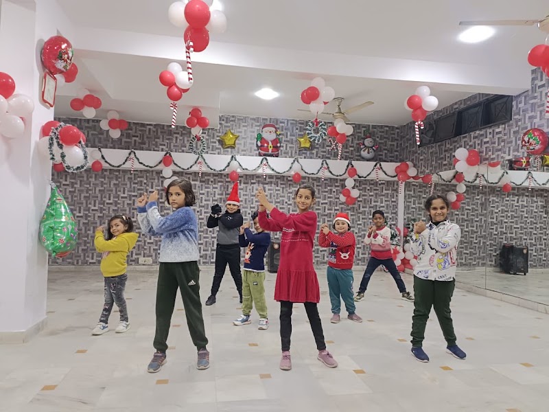 DVC Dance & Fitness Studio - DVC Dance & Fitness Studio Basement :- House No :-166, near Gayatri Mandir, Urban Estate, Sector 40, Gurugram, Haryana 122001, India