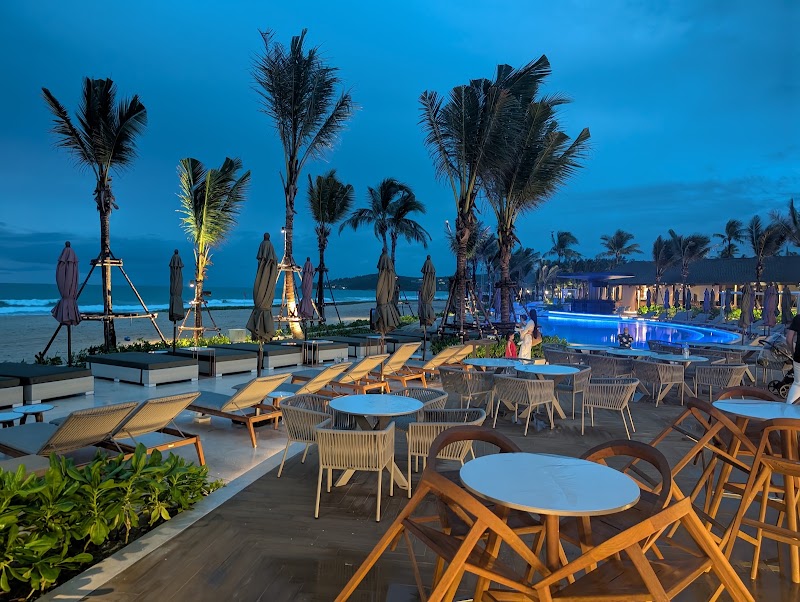 RAVA Beach Club - RAVA Beach Club, 109 Bang Tao Beach, Tambon Choeng Thale, Amphoe Thalang, Chang Wat Phuket 83110, Thailand