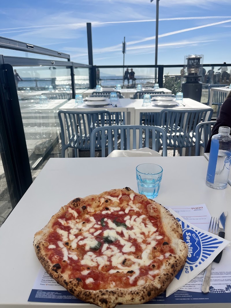 Gino Sorbillo Lievito Madre al Mare - Gino Sorbillo Lievito Madre al Mare Via Partenope, 1A, 80121 Napoli NA, Italy