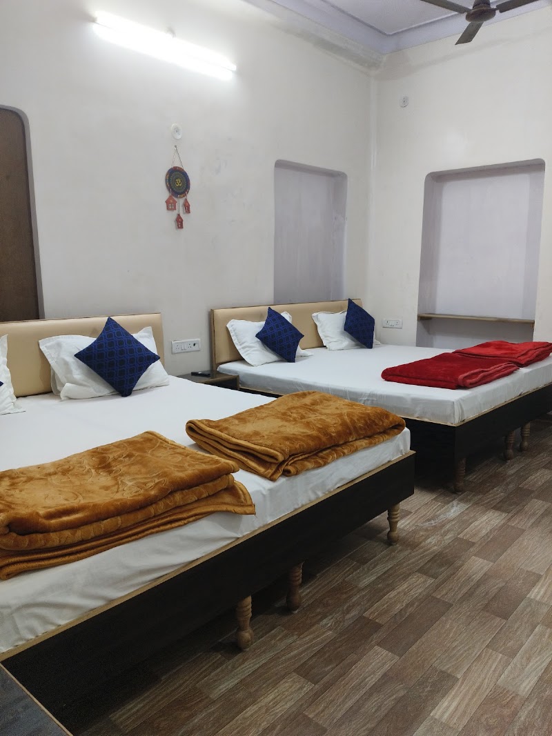 SHIVOHM INN HOMESTAY - SHIVOHM INN HOMESTAY, A Agustkunda, D36/ 124, Dashashwamedh Ghat Rd, Bangali Tola, Varanasi, Uttar Pradesh 221001, India