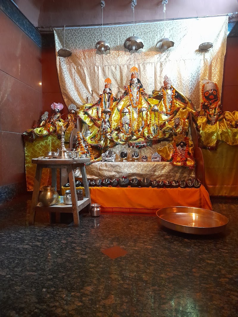 Acharya Rajguru Ashram - Acharya Rajguru Ashram, 5VGF+QC7, Naya Gaon, Chitrakoot, Madhya Pradesh 485334, India