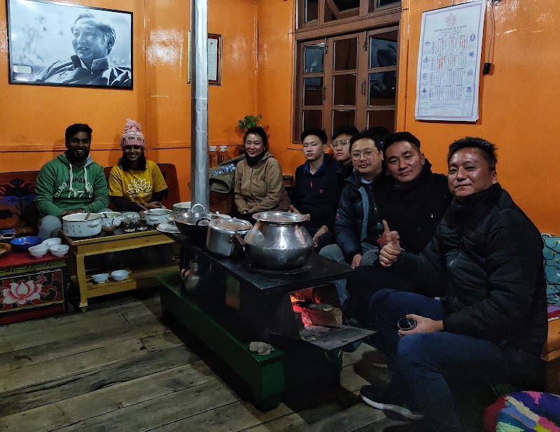 Lhakhim Homestay - House on the pass - Lhakhim Homestay - House on the pass Monastery Road, Lachen, Sikkim 737120, India