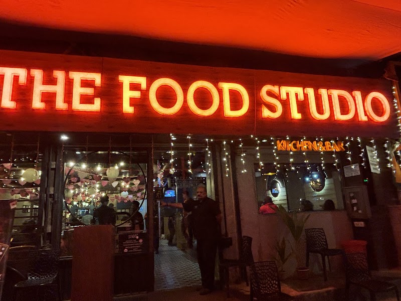 The Food Studio - The Food Studio New Link Rd, opp. Goregaon Sports Club, Malad, Ekta Nagar, Malad West, Mumbai, Maharashtra 400064, India