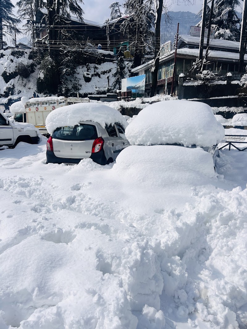 Manali Cabs - Manali Cabs, #127, Model Town Rd, Model Town, Siyal, Manali, Himachal Pradesh 175131, India