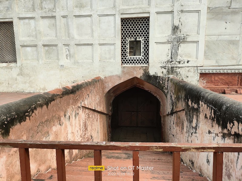 Rang Mahal, New Delhi - Rang Mahal, New Delhi M64V+699, Old Delhi, Lal Qila, Chandni Chowk, New Delhi, Delhi, 110006, India