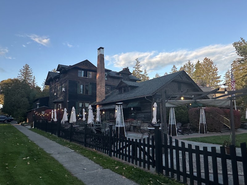 The Brae Loch Inn - The Brae Loch Inn, 5 Albany St, Cazenovia, NY 13035, USA