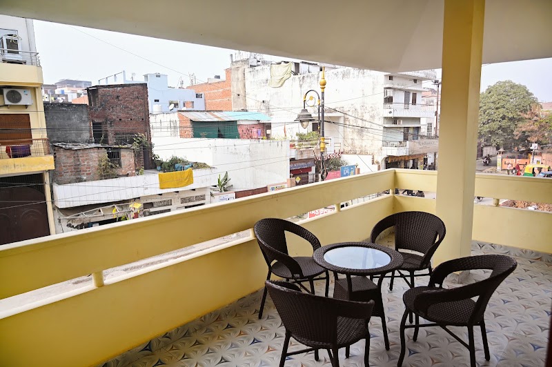 Neerja Guest House - Neerja Guest House Sanket Nagar colony, Plot no. 44, Saket Nagar Colony, Lanka, Varanasi, Uttar Pradesh 221005, India