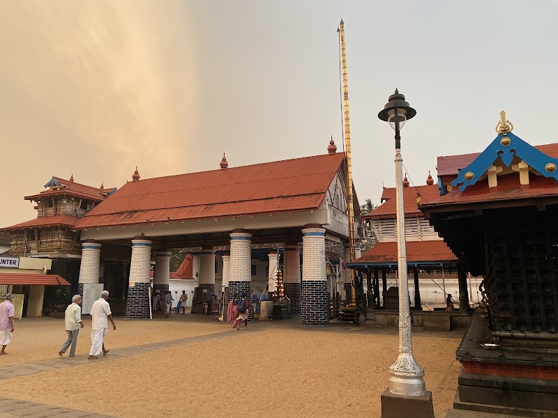 Sree Poornathrayeesa Temple Thrippunithura - Sree Poornathrayeesa Temple Thrippunithura Poornathrayeesa temple, Kottakakom, Thrippunithura, Kochi, Kerala 682301, India