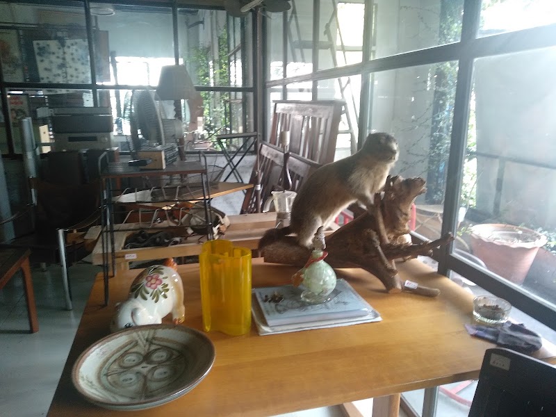 Y50 - Y50, 24 26 ซ. เอกมัย 21 Khwaeng Khlong Tan Nuea, Watthana, Krung Thep Maha Nakhon 10110, Thailand