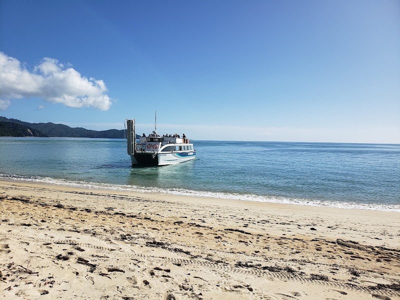 Abel Tasman Sea Shuttles - Abel Tasman Sea Shuttles 2 Kaiteriteri-Sandy Bay Road, Kaiteriteri 7197, New Zealand