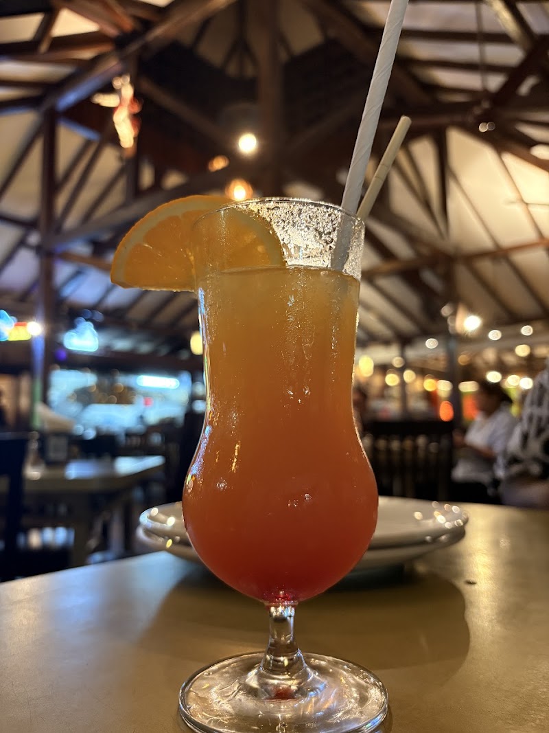 De Candolim Deck Restaurant & Bar - De Candolim Deck Restaurant & Bar Main Road, opposite Hotel Accacia, Vaddi, Sinquerim, Candolim, Goa 403515, India