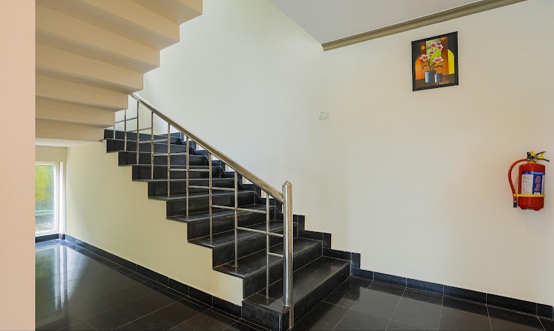 Classiyo Munnar Resort - Classiyo Munnar Resort 25RH+M4M, Chinnakanal Suryanelli Rd, Chinnakanal, Kerala 685613, India