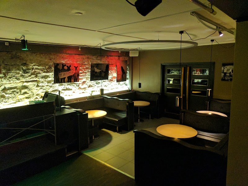 Kukustuudio / KuKu klubi / Kinomaja kohvik-baar - Kukustuudio / KuKu klubi / Kinomaja kohvik-baar, Uus tn 3, 10111 Tallinn, Estonia