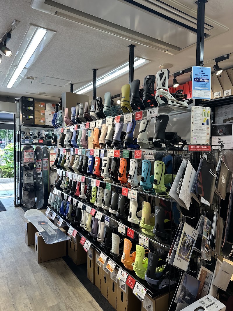 select snowboard - select snowboard Japan, 〒101-0052 Tokyo, Chiyoda City, Kanda Ogawamachi, 3-chōme−2−１４ ユースクエアビル 1F