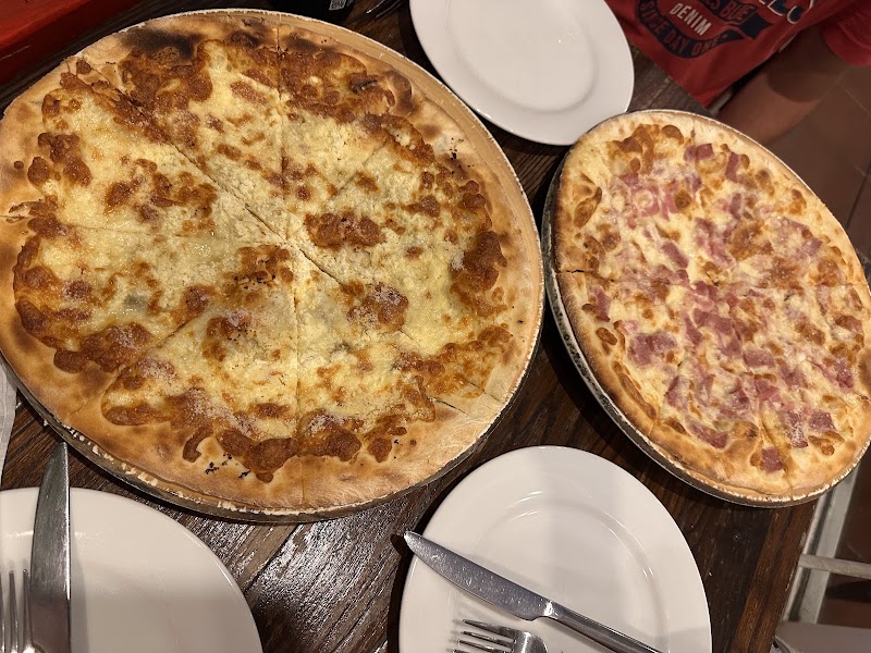 DelTano's Wood Fired Pizza & Pasta - DelTano's Wood Fired Pizza & Pasta Udupila Road, Mirissa, Sri Lanka