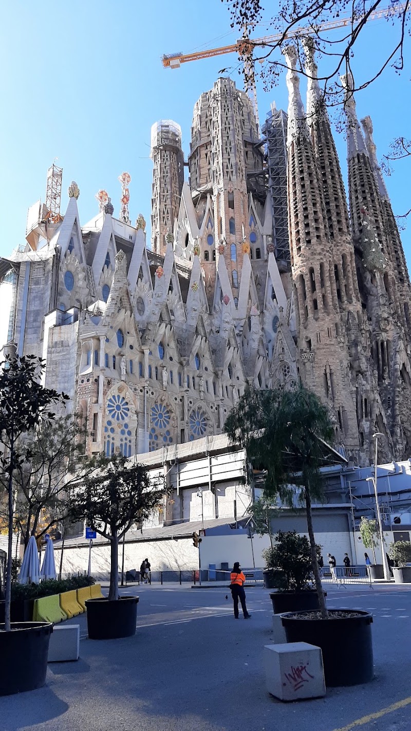 Sports - Sports, Carrer de Mallorca, 422, Eixample, 08013 Barcelona, Spain