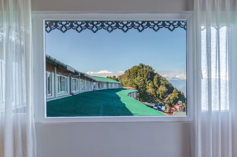Echo Hotel and Spa by Tej Hotels and Resorts - Echo Hotel and Spa by Tej Hotels and Resorts On Mall, 2, Nehru Rd, Chowrastsa, Chauk Bazaar, Darjeeling, West Bengal 734101, India