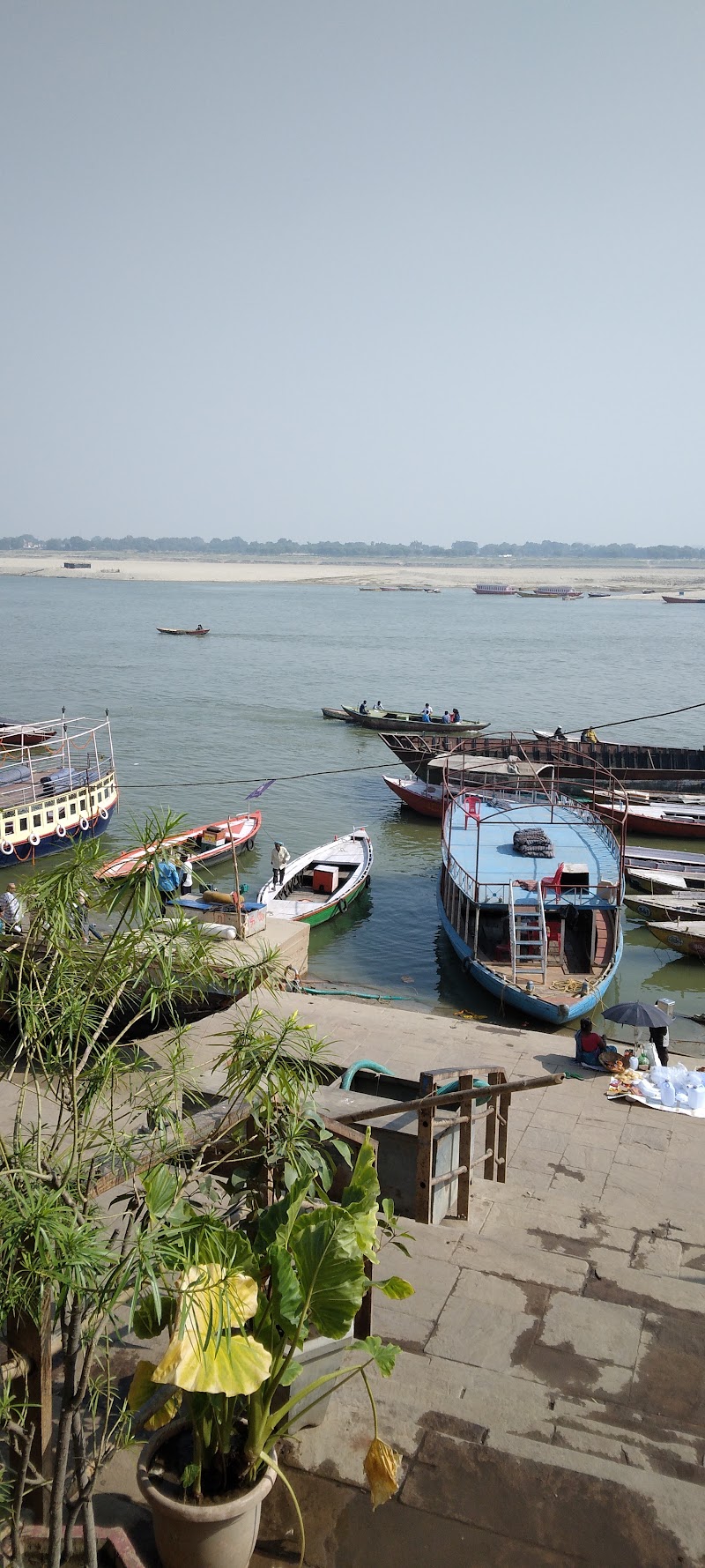 Shiva Lodge - Shiva Lodge Tripura Bhairavi Ghat, Dashashwamedh Ghat Rd, Ghats of Varanasi, Dasashwamedh, Varanasi, Uttar Pradesh 221001, India