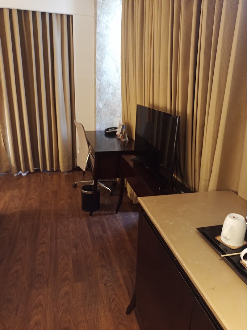 Hotel KC City Centre - Hotel KC City Centre Maharaja, Gulab Singh Marg, near Exhibition Ground, opposite Jammu Hatt, Prem Nagar, Old Heritage City, Jammu, 180001