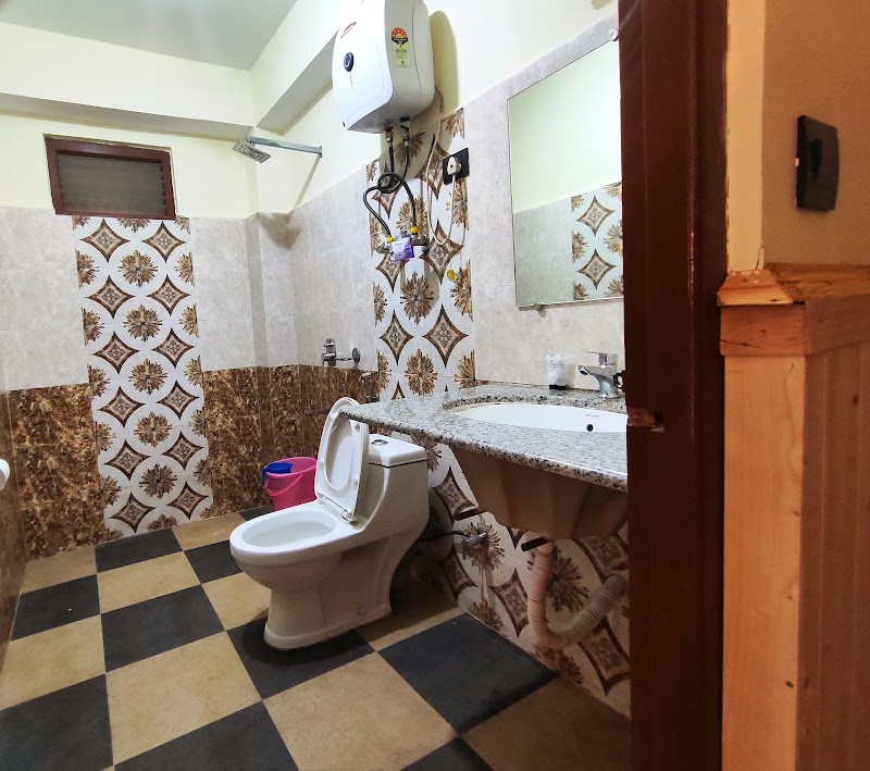 Hotel Red Cherry Pelling - Hotel Red Cherry Pelling Naku Chumbong, road, below petrol pump, Upper, Pelling, Pelling City, Sikkim 737113, India