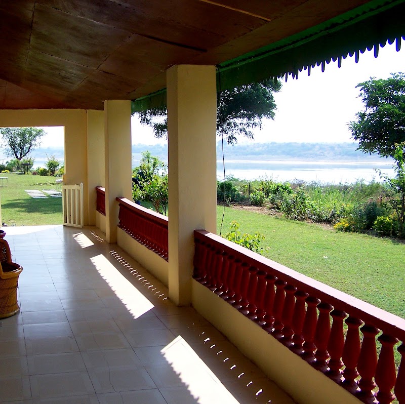 Bhadrawati Safari Lodge Ranthambore - Bhadrawati Safari Lodge Ranthambore, Ranthambore Road, Village Sewati Khurd Post Office Daulatpura Tehsil Khandar, Ranthambore Cir, Sawai Madhopur, Sewti Khurd, Rajasthan 322001, India