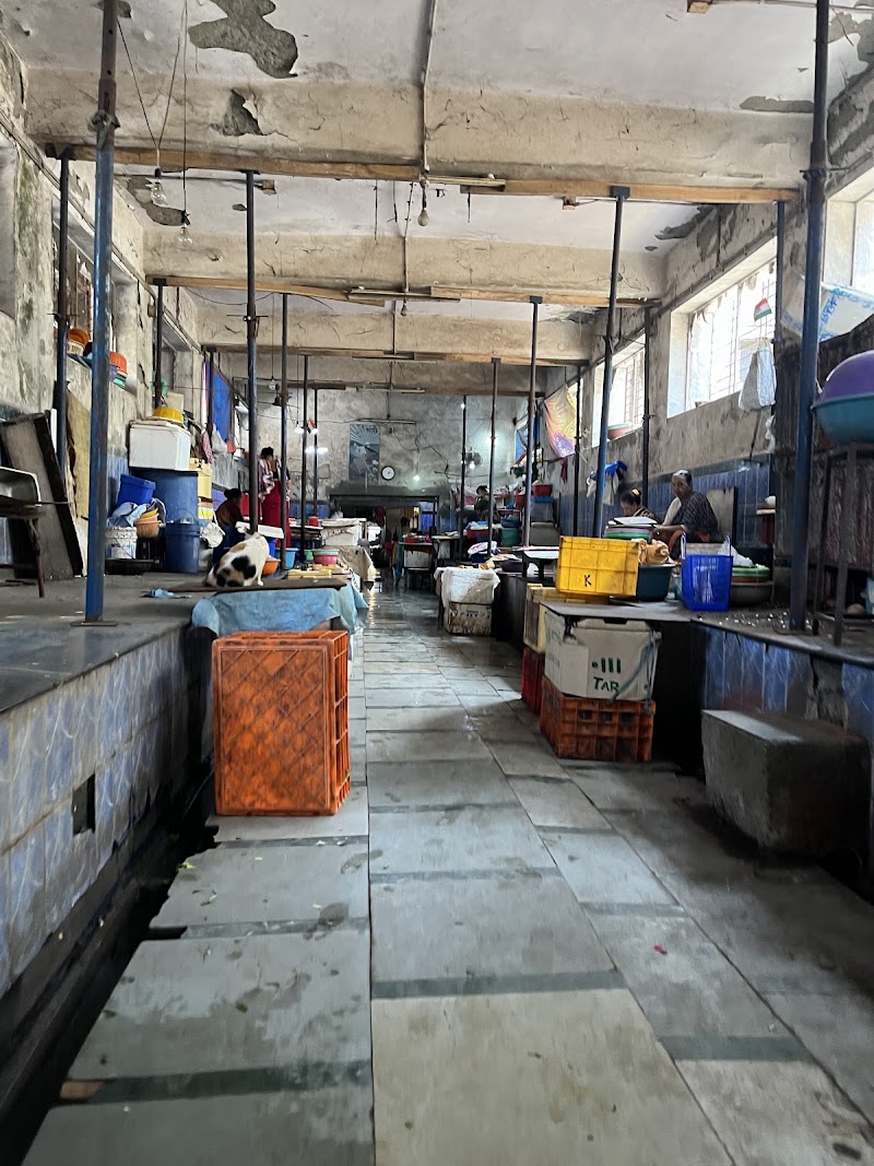 Bandra Town Market - Bandra Town Market Perry Cross Road, 3R3M+F5J, Waroda Rd, Ranwar, Bandra West, Mumbai, Maharashtra 400050, India