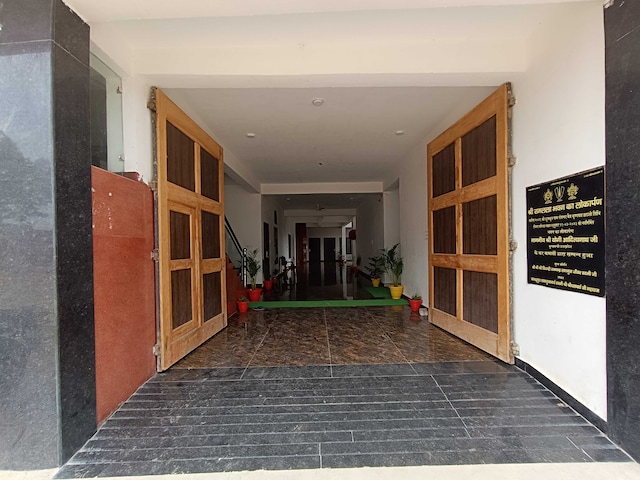Shri Ramlalla Bhawan - Shri Ramlalla Bhawan, Plot No -4 , Digamber Jain Mandir, Near Asarfi Bhawan, 0, Ramanuj Nagar, Ayodhya, Uttar Pradesh 224123, India